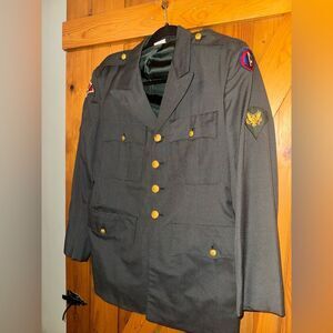 Vtg orginal Vietnam War Era US 3rd ARMY Green jacket  1960
